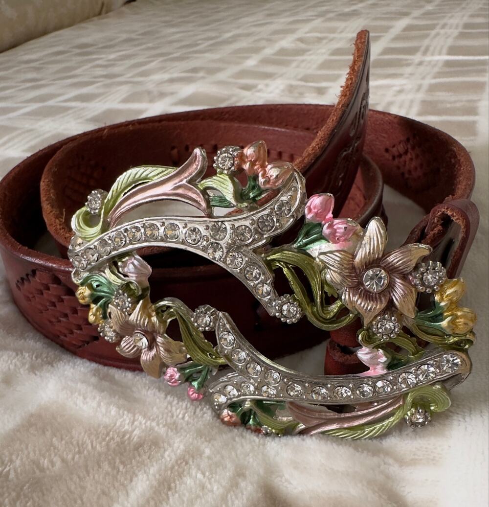 Vintage Mexico Hand Tooled Brown Leather Western Belt 36